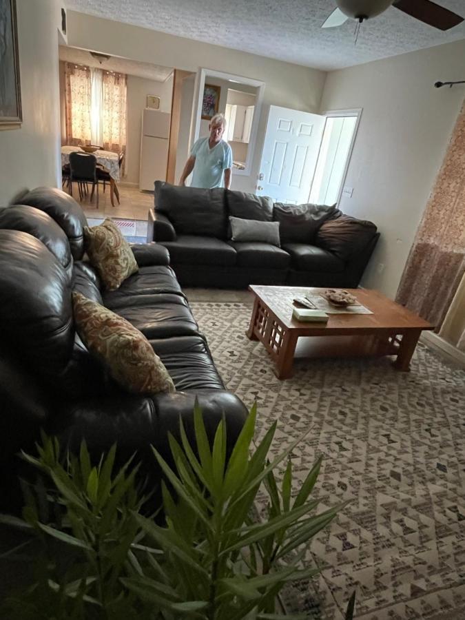 House 3 Blocks To The Beach パナマシティービーチ エクステリア 写真