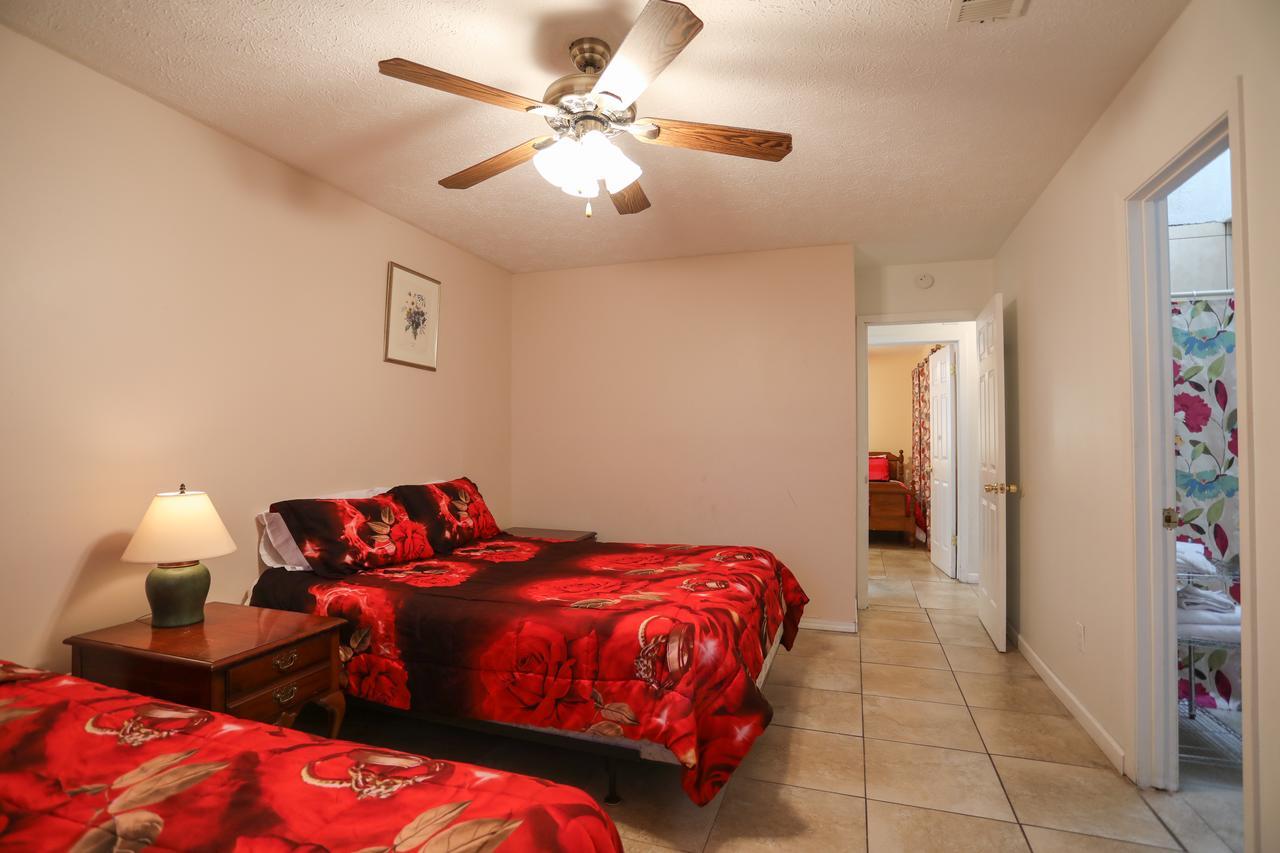 House 3 Blocks To The Beach パナマシティービーチ エクステリア 写真